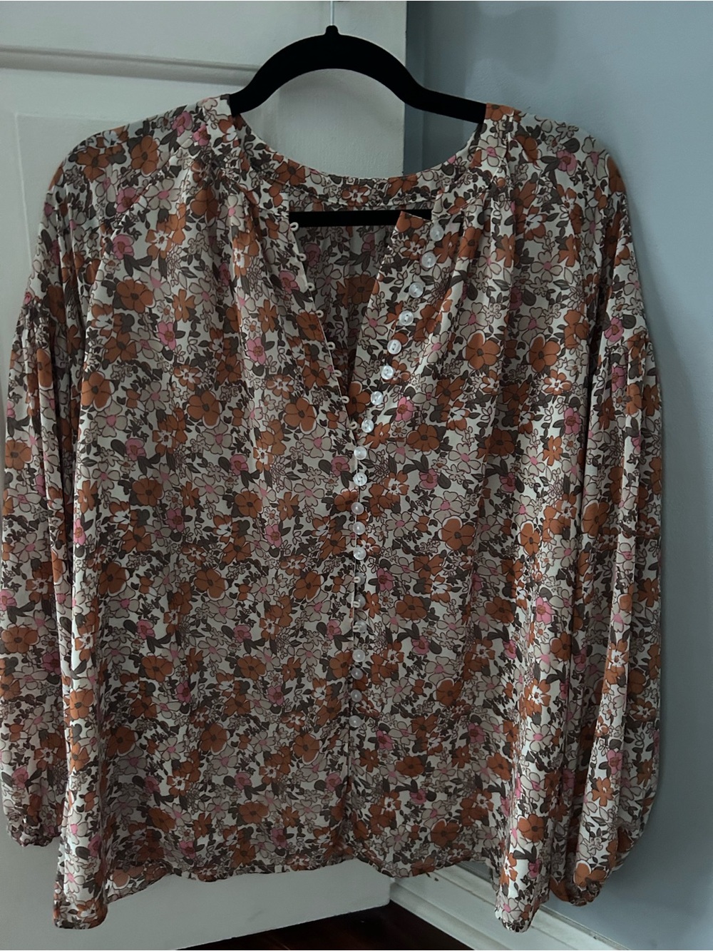 Button-Front Floral Blouse in Cream, Tan & Pink